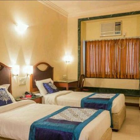 Strand Hotel, Colaba Bombay Extérieur photo