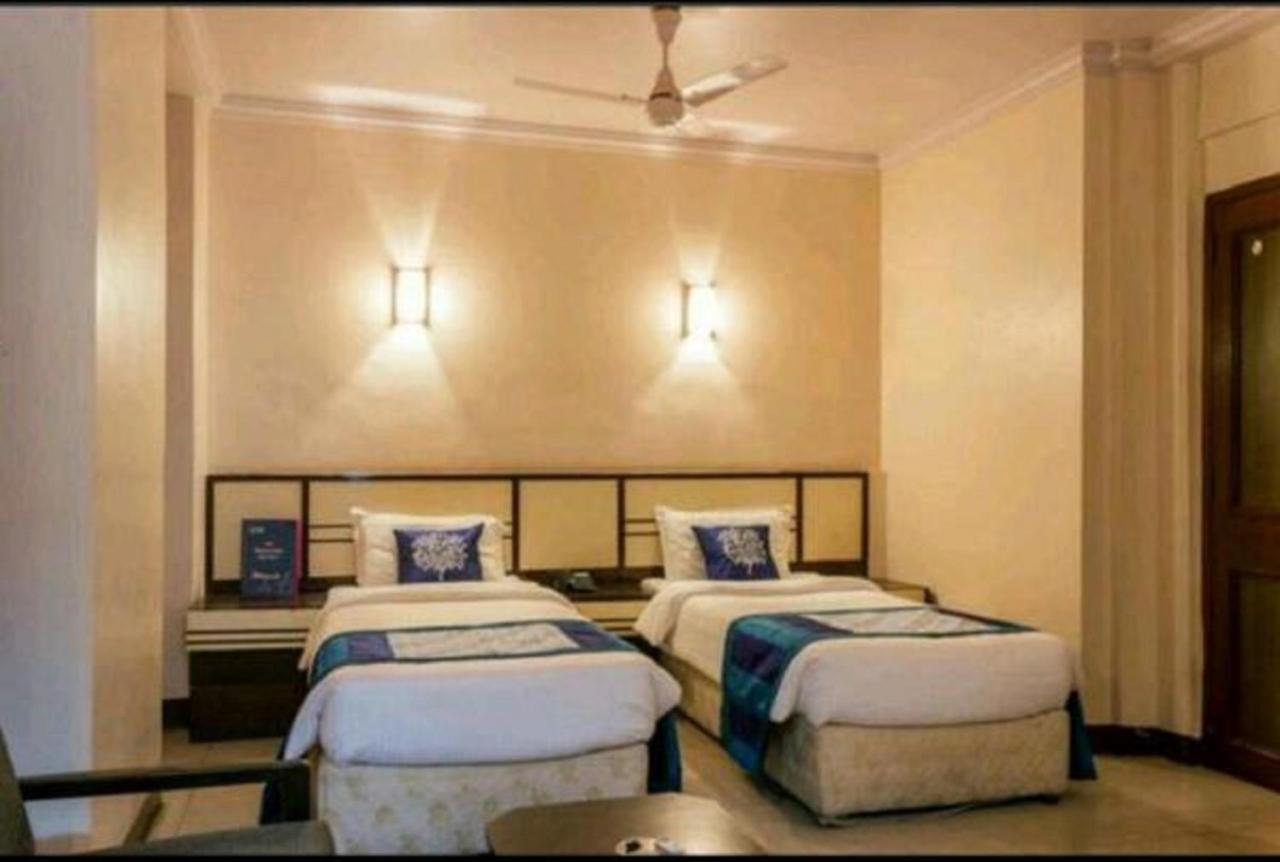 Strand Hotel, Colaba Bombay Extérieur photo