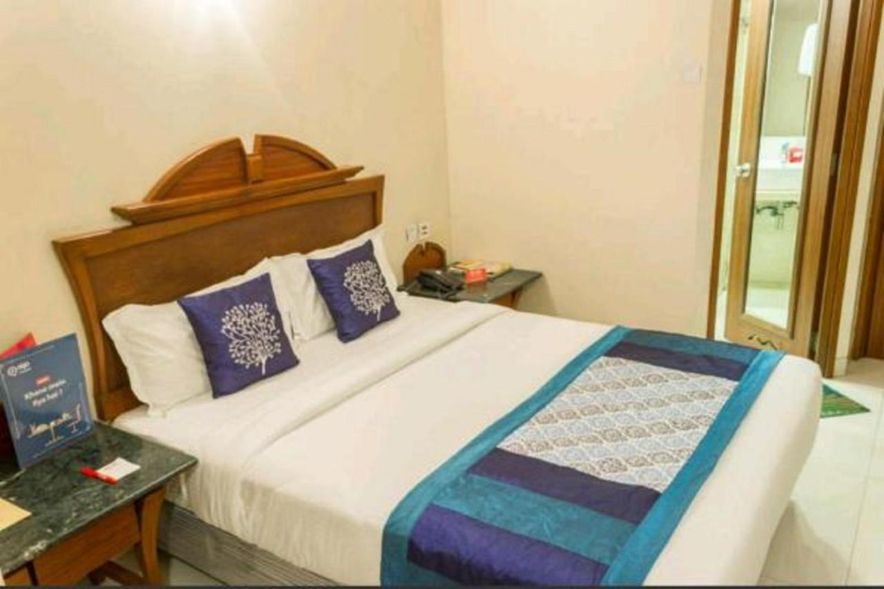 Strand Hotel, Colaba Bombay Extérieur photo