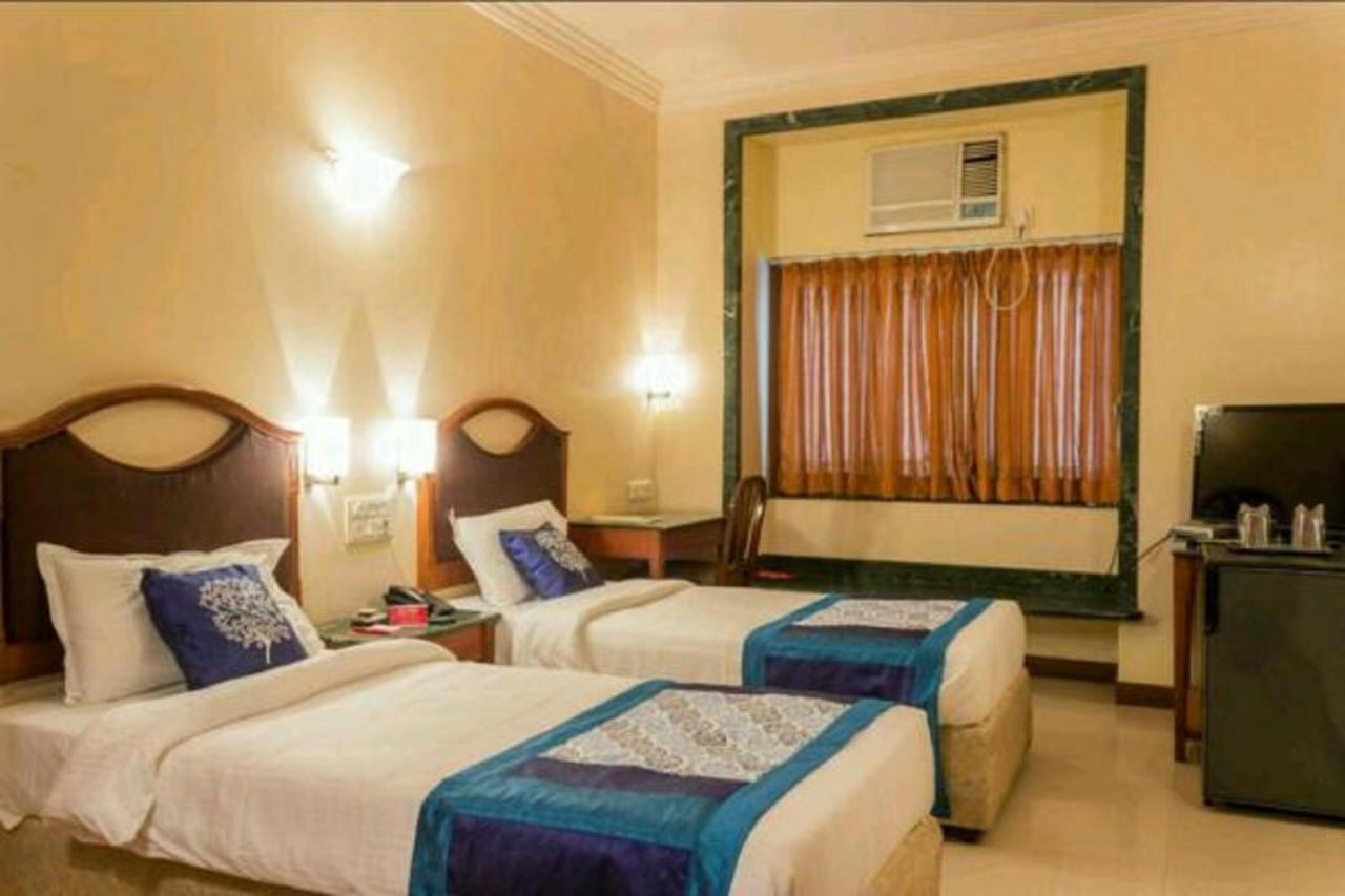 Strand Hotel, Colaba Bombay Extérieur photo